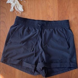 Lululemon Spring Break Away Short 4-way Stretch 3"